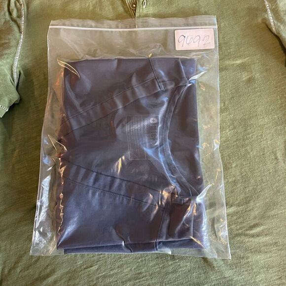 Figs Scrub Top Womens Large Gray Catarina Technical Collection - Picture 11 of 11